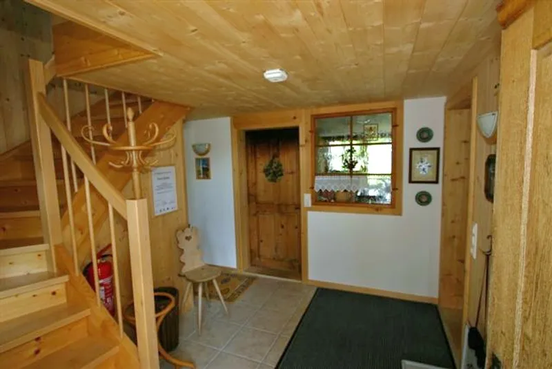 Gang mit Stige - Haus Sücka - Ferienhaus Haus Sücka Blons, Großes Walsertal