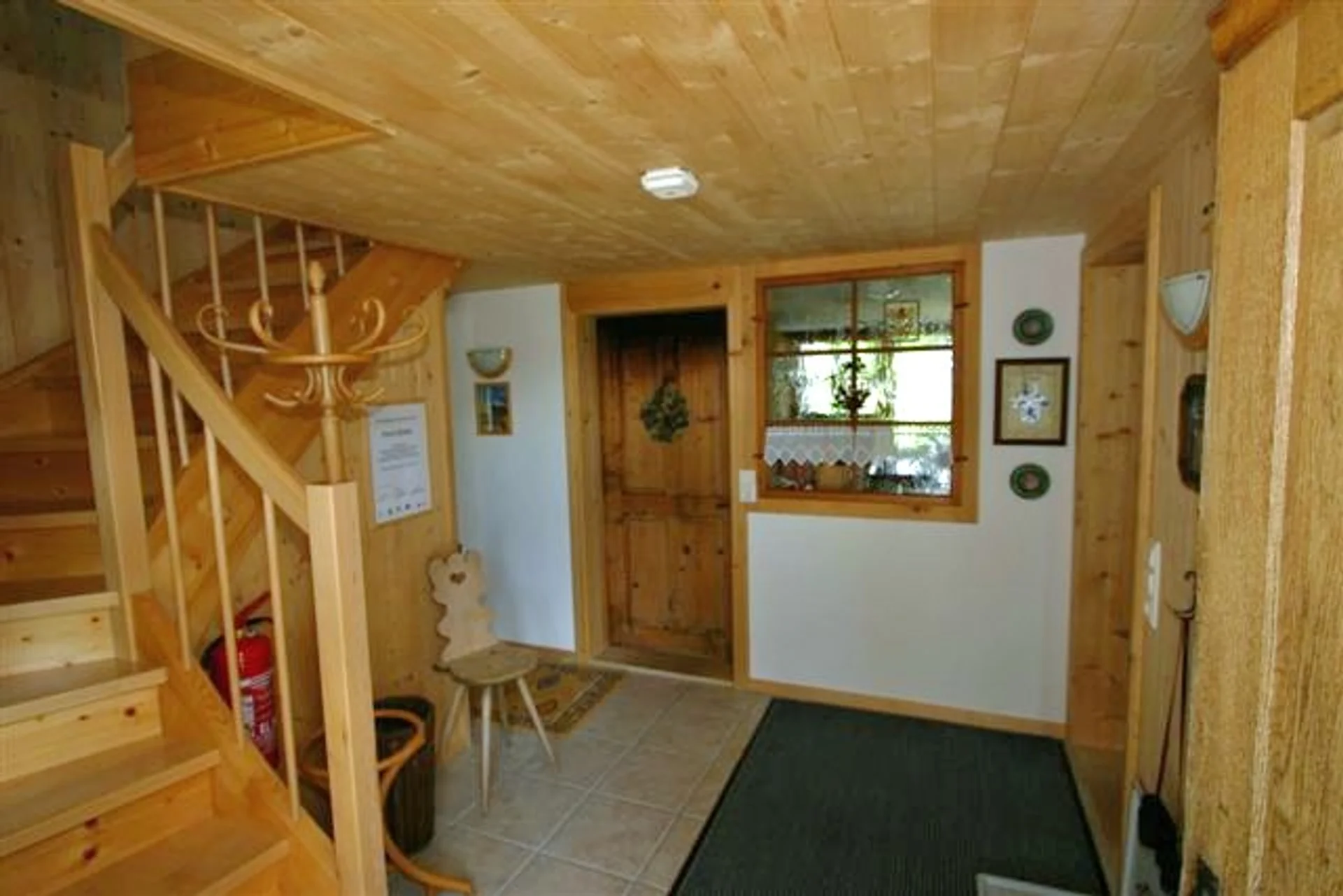 Gang mit Stige - Haus Sücka - Ferienhaus Haus Sücka Blons, Großes Walsertal